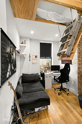 Rented by MNS | media 19