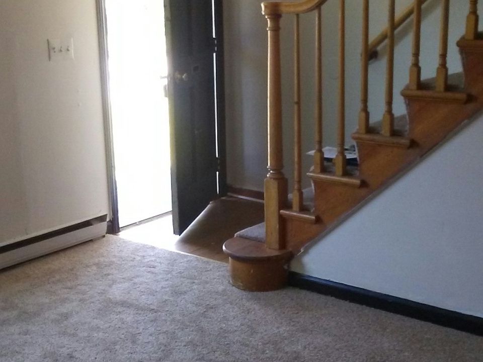 Entryway into living room