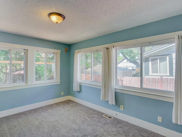 421 E Saint Vrain St — Photo 32