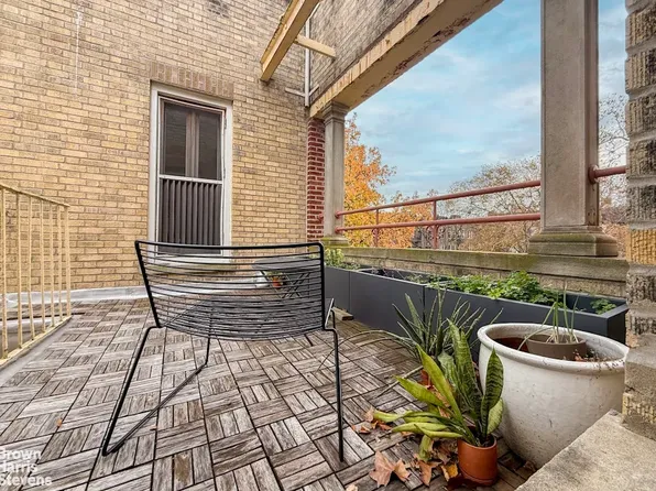 673 41st Street image 8 of 13