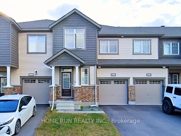 216 Billrian Cres, Ottawa, ON K2S 3A6