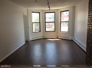 325 49th St, Union City, NJ 07087
