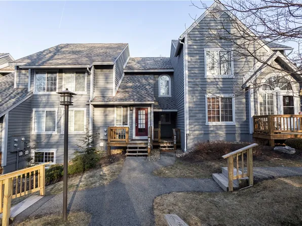 2106 Southridge Dr, Hidden Valley, PA 15502