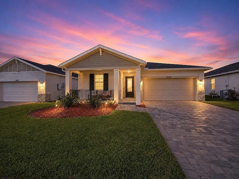 9049 Dahlia Cir — Photo 1