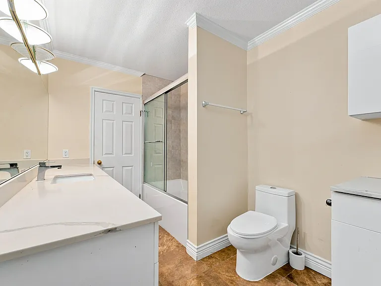 2426 Westhill Ct #LOWER — Photo 28