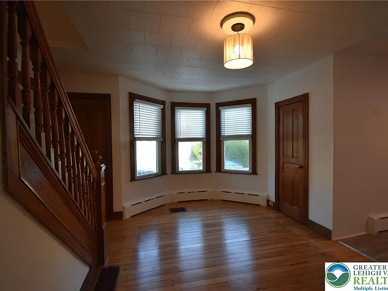 204 N 9th St — Photo 10
