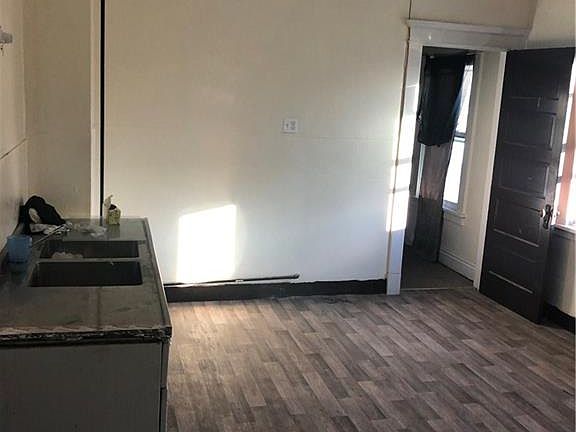 3rd image of 1288 Fillmore Ave
