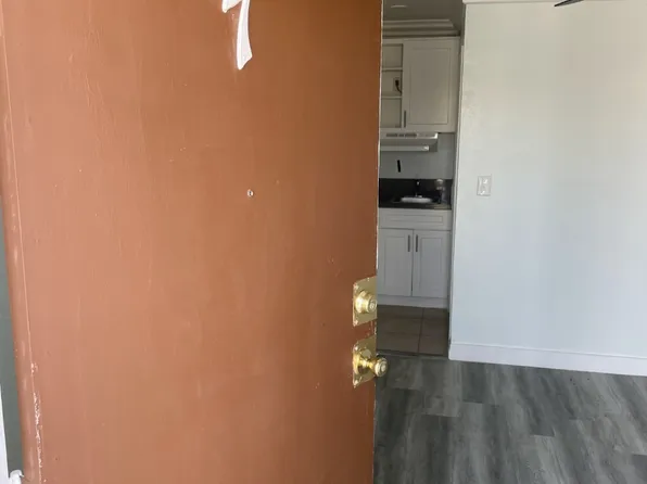 10424 S Broadway, Los Angeles, CA