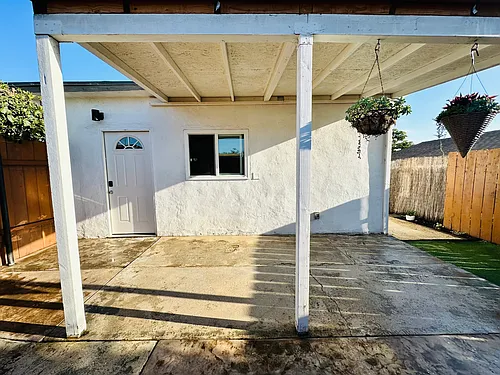 358 Gavin St Photo 1