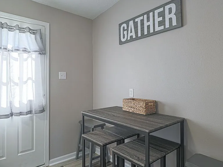 Curcor Dr — Photo 9