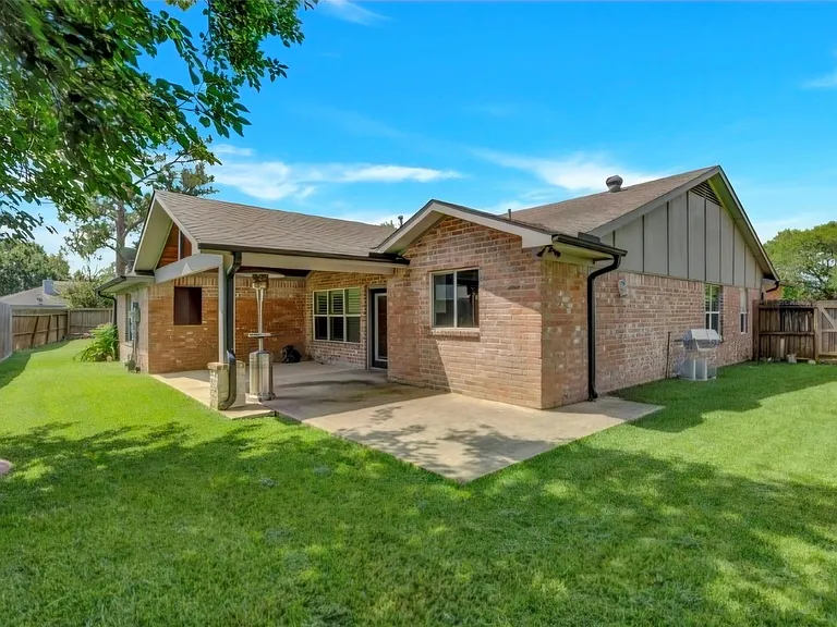 831 Bradwell Dr — Photo 21