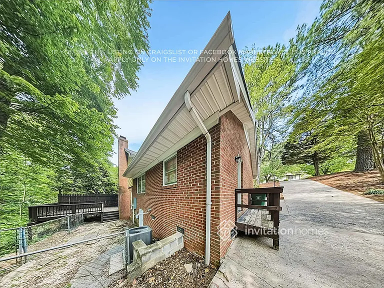311 Kelford Ln — Photo 22