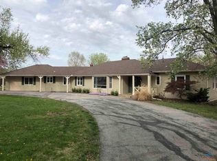 406 S 8th St, Clinton, MO 64735
