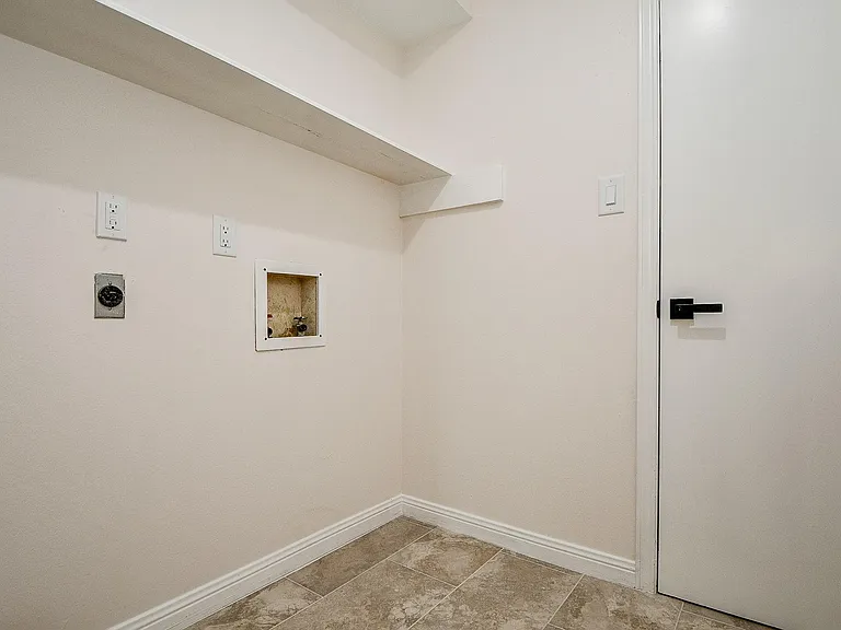 21 Edgewood Forest Ct — Photo 29