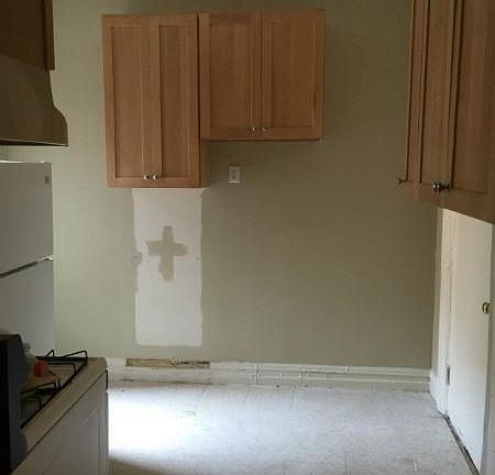 3rd image of 543 E 21st St APT B9