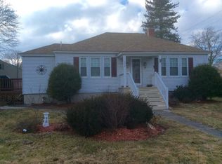 650 Rathbun St, Blackstone, MA 01504