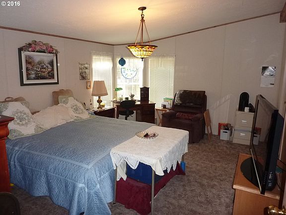 4th image of 425 Wilene Ct