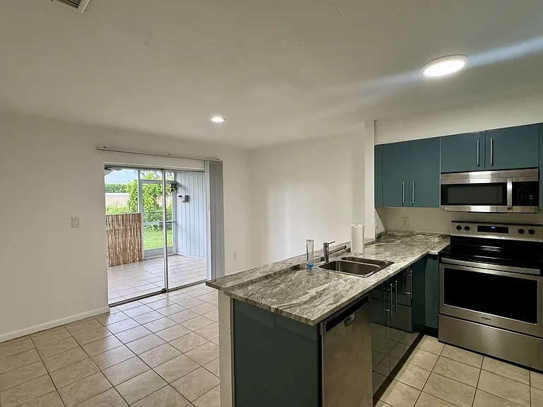 9168 Tangelo Blvd — Photo 5