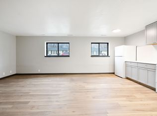 1216 Oleson Rd APT 4, Waterloo, IA 50702