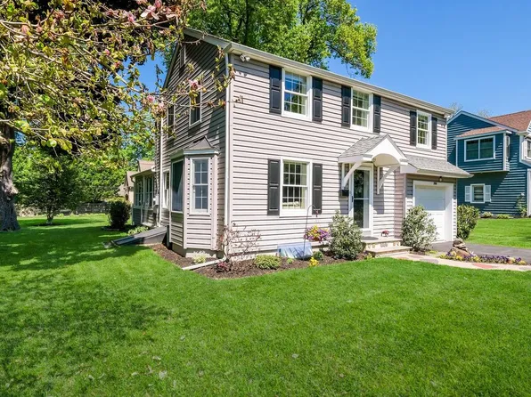 235 N Clinton St, Doylestown, PA 18901