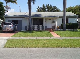 3233 Hayes St, Hollywood, FL 33021