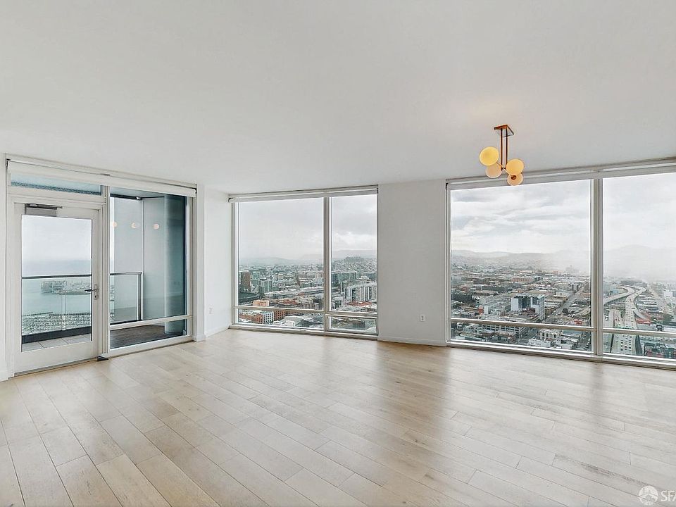 1st image of 425 1st St Unit 3903