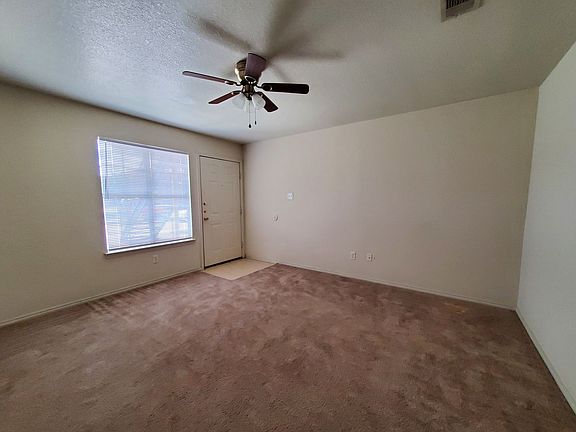 4th image of 3308 Hereford Ln APT B