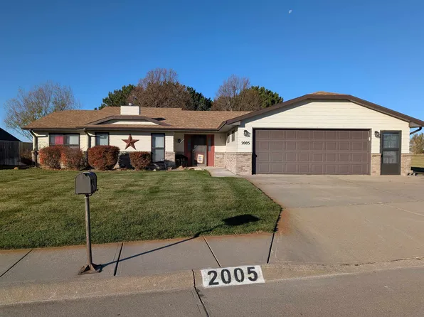 2005 Grafton Dr, Lexington, NE 68850