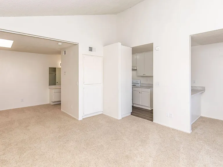 Eastwood Apartment Homes — Photo 29