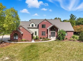 1625 Woodland Xing, Fort Wayne, IN 46825