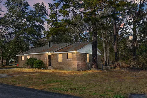 158 Hummingbird Ave #B Photo 1