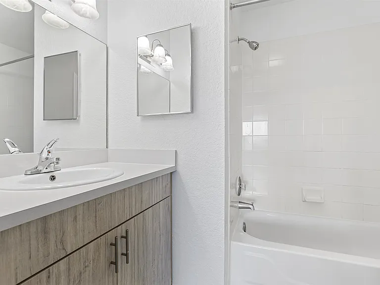 Waters Edge Delray — Photo 32