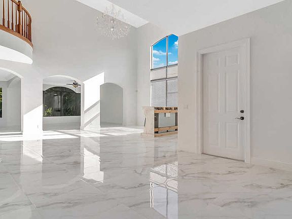 4th image of 3504 Collonade Dr