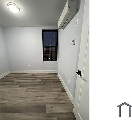 3rd image of 2868 Matthews Ave #4