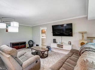 9730 Kingsbridge Dr APT 2, Fairfax, VA 22031