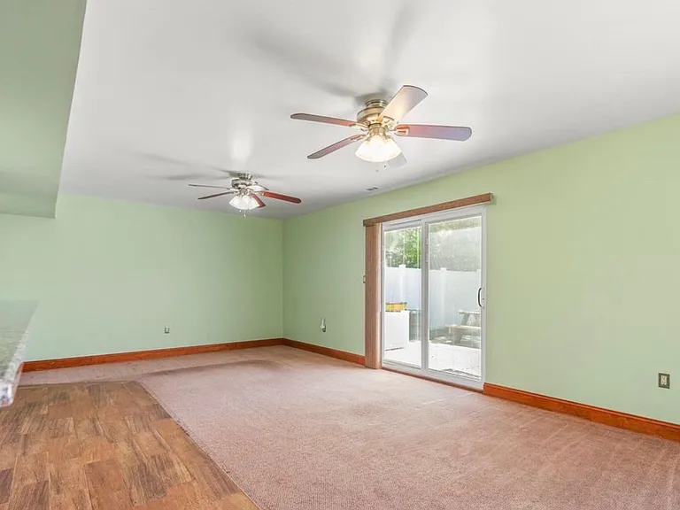 64 Hampton Gate Dr — Photo 2