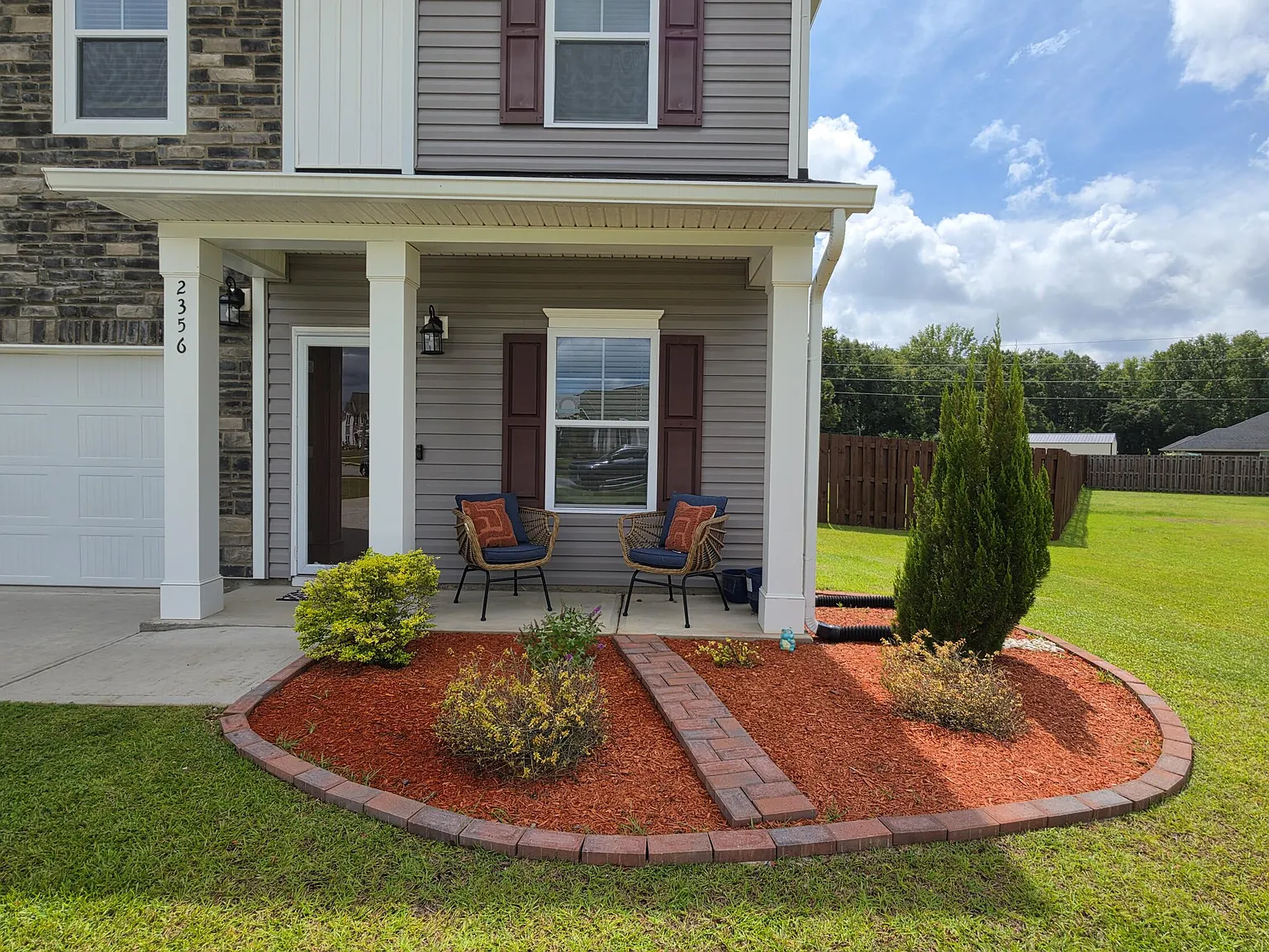 4 bed, 3.0 bath, 2264 sqft, $2,400 — Photo 3