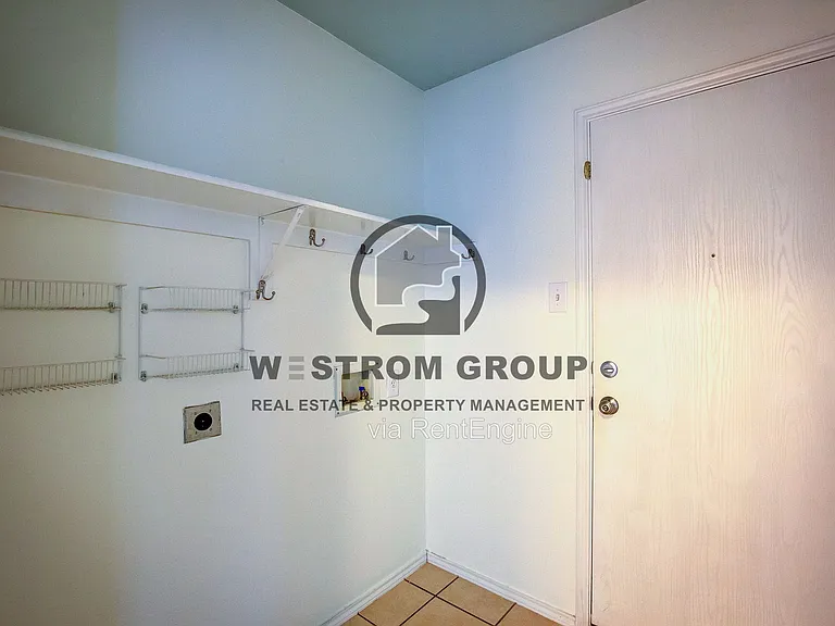 10200 Pear St — Photo 38