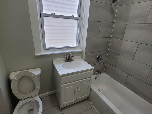 5th image of 76 Eaton Pl