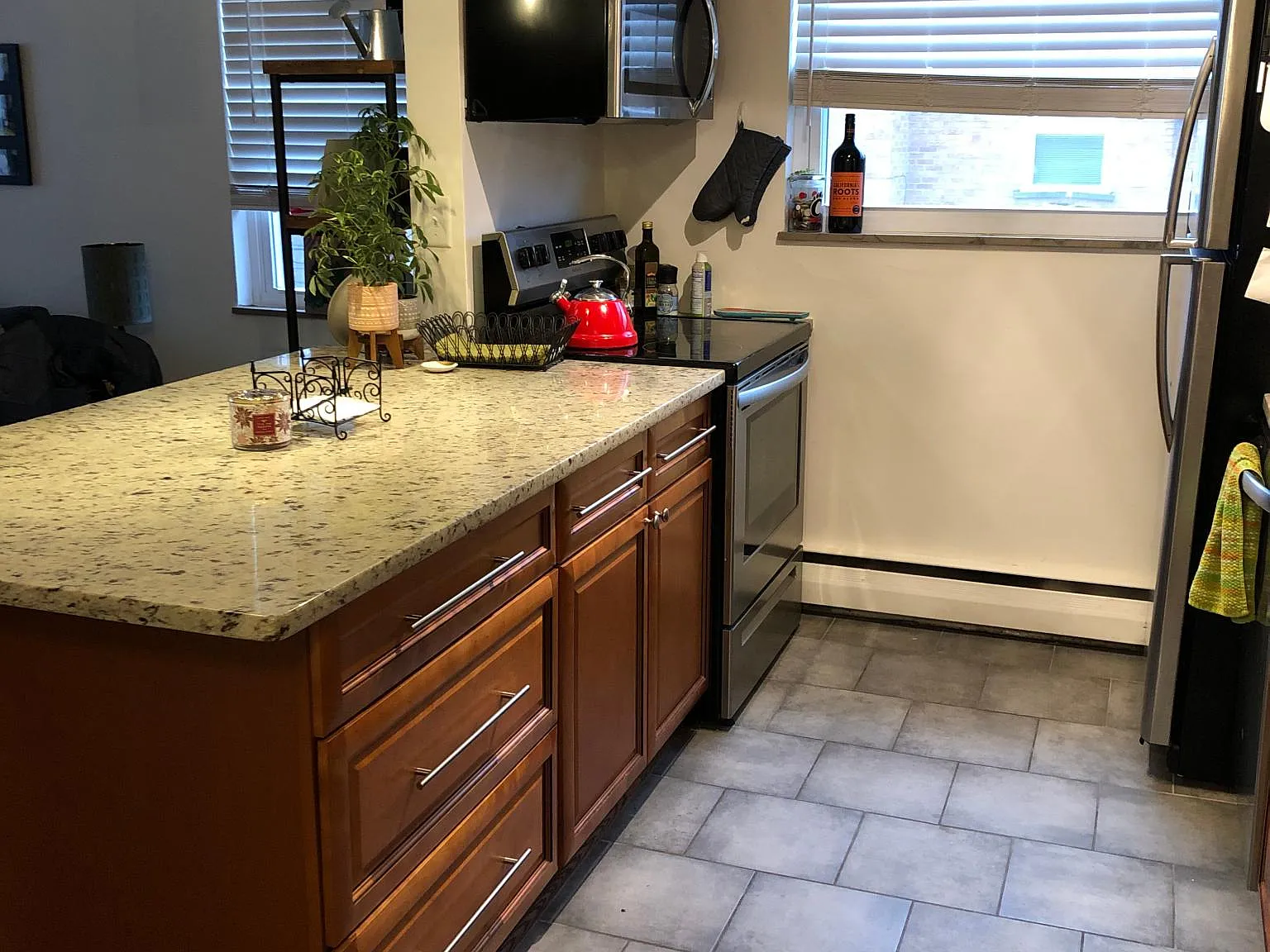 2 bed, 975 sqft, $1,325 — Photo 1