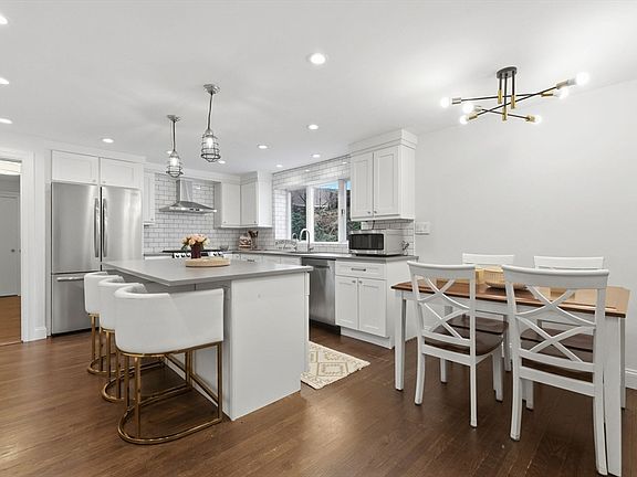 2nd image of 30 Allandale St