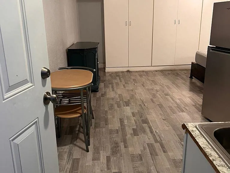 948 Martinique Dr — Photo 3