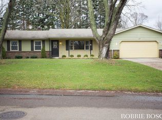 1039 72nd St SE, Grand Rapids, MI 49508