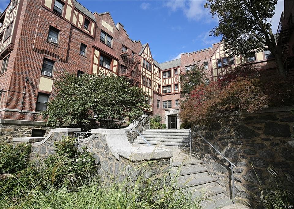 1st image of 604 Tompkins Ave APT D12
