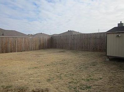 4th image of 2904 Oakshire St