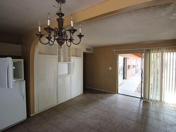 3rd image of 6712 W Palmaire Ave