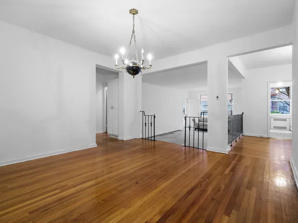 920 East 17th Street image 1 of 12