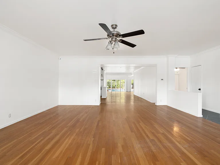 4309 Gentry Ave — Photo 7