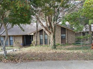 2635 Blackstone Dr, Dallas, TX 75237