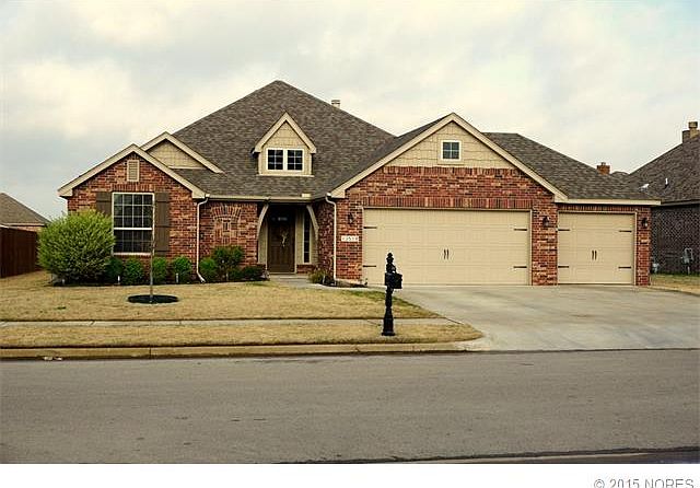 1st image of 13518 S Poplar Pl